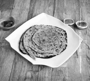 Garlic Lacha Parantha