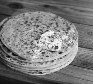 Paneer paratha