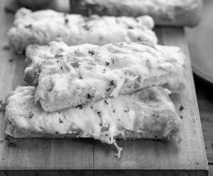 Cheese Garlic Bread [3 Pieces, 85 Grams]
