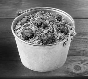 Chicken 65 Boneless Bucket Biryani (Mini, Serves 4-5)