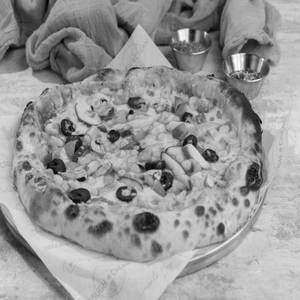 Farmers Market Veggie Pizza