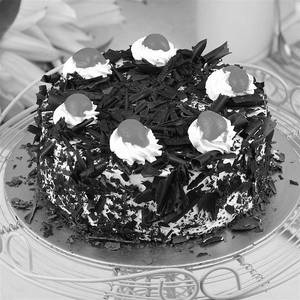 Black Forest Cake (1 Pound)