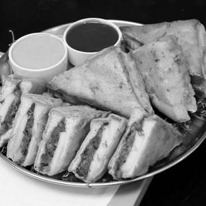 Aloo Bread Pakoda [8 Pieces]
