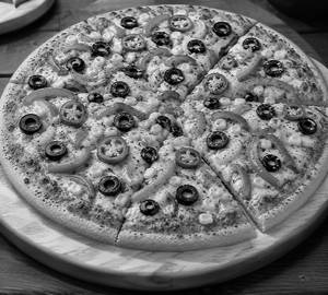 Veg overload pizza