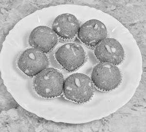 Atta Mewa Laddu
