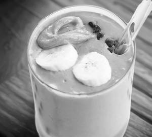 Banana peanut shake