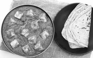 Handi Paneer [Half] With 2 Tawa Roti