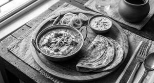 Paneer Lababdar Combo [2 Lachcha parathas]