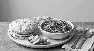 Phulka with Chicken Masala Combo