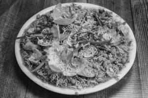 Masala Puri Hot Chaat