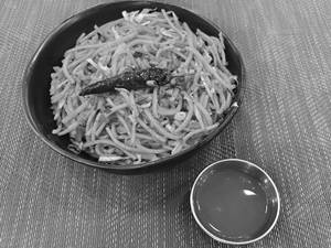 Schezwan Vegetable Noodles