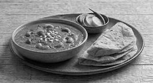 Cashew Tomato Curry With 3 Phulka