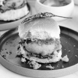Vada Pav 2pc