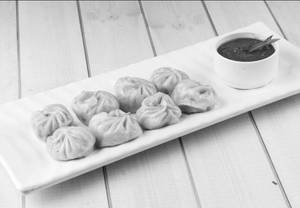 Steamed Darjeeling Chicken Momos [8 Pcs]