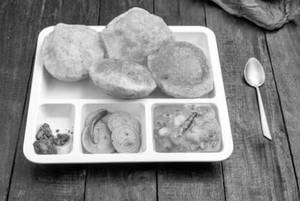 Puri Sabji [5 Pcs]