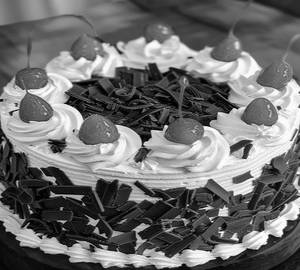 Blackforest eggless cool cake