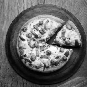 Popeye Spicy Paneer Pizza