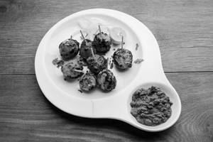 Tandoori Aloo - Kismish Khoya , Dhaniya
