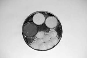 Ghee Pudi Button Idli - 8 Pcs