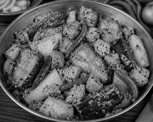 Baigana Aloo Rai with Badhi