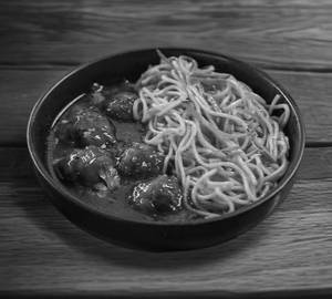Veg Noodles with Mushroom Chilli 