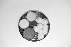 Ghee Sambar Button Idli - 8 Pcs