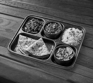 Bhindi bharta thali