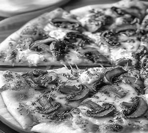 Mushroom pizza
