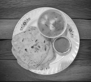 Aloo Curry With 3 Plain Paratha Combo