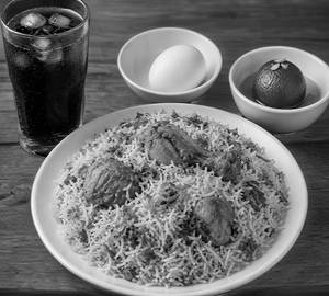 Chicken Biryani 650 Ml Combo ( Boiled Egg 1 Pc, Soft Drink 200 Ml, Gulab Jamun 1 Pc )