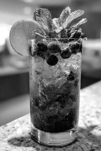 Blueberry mojito
