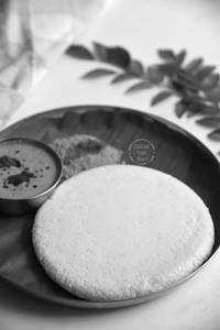 Thatte Idli (single Idli Served With Podi Masala & Ghee)