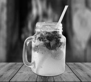 Blue curacao mojito
