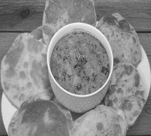Aloo Saag With 5 Poori Combo