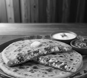 2 Paneer Pyaaz Paratha