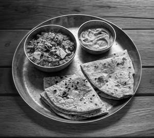 Kadhai Paneer Thali[2 tawa roti]