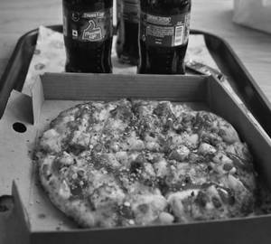 Paneer Pizza With Thumsup 200Ml