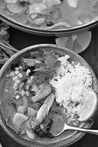 Thai Curry With Steamed Rice [Rice (450G) Curry (280G)]