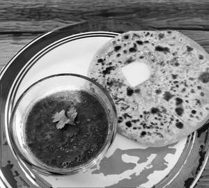 4 Plain Paratha With Achar, Chatni, Salad Combo