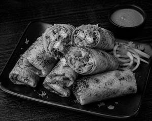 (n) Tandoori Spring Roll