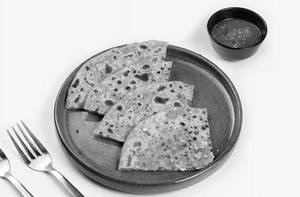 Aloo Paratha With Curd & Pickle [1 Pieces]
