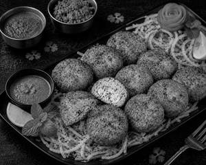 Molten Dahi Ke Kebab 
