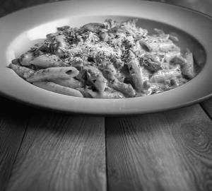 Mix sauce pasta