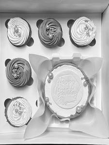 Cupcakes & Bento Cake Hamper (purple N White )
