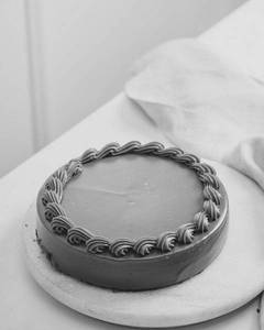 Milk Chocolate Truffle Cake (half Kg)