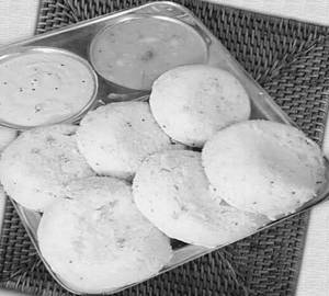 Aalu-Idali-tamatar-nariyal chatni  [4 Pieces]