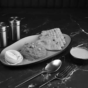 Soya Keema With Brown Kulcha