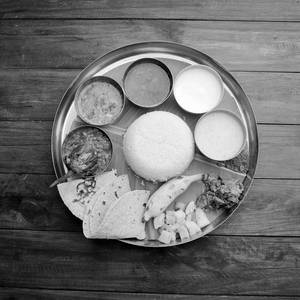 Jowar Roti Thali