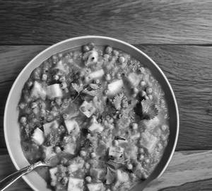 Matar paneer