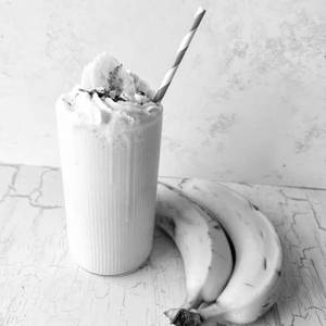 Banana shake with ice cream